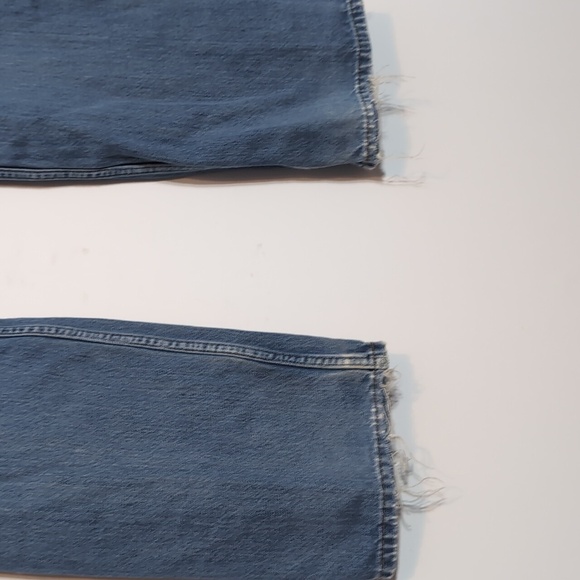 Levi's Regular Fit Light Wash Jeans - Picture 4 of 7